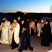 Moaştele Sfântului Calinic de la Cernica au fost aduse la Mănăstirea Pasărea