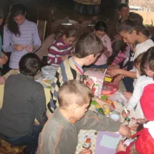 Mărţişor tradiţional dăruit de copii la Parohia Teşila I