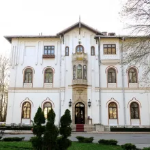 Într-o plimbare pe domeniul Prinţului Barbu Ştirbey