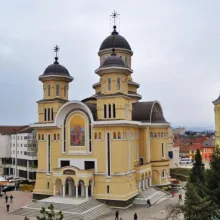 Puterea Crucii se arată în slava Învierii
