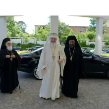 Patriarhul României a început vizita frăţească la Tirana