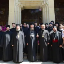 Pelerini la moaştele Sfântului Grigorie Dascălul