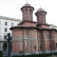 Maica Domnului cinstită în numeroase lăcaşuri de cult din Arhiepiscopia Bucureştilor