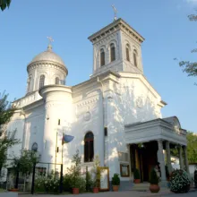 Comuniune şi filantropie în zi de hram la Biserica Icoanei
