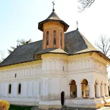 Biserica Sfântul Gheorghe de la Mogoşoaia se pregăteşte de sărbătoare