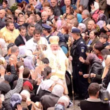 A fost sfinţită Biserica „Sfânta Treime“ - Militari