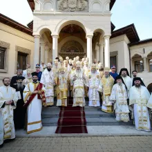 Pelerini pe Colina Bucuriei la Sărbătoarea Sf. Dimitrie cel Nou, Ocrotitorul Bucureştilor