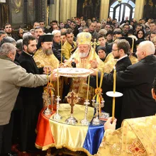 De Ziua Naţională a României, slujbă de pomenire a eroilor şi Te Deum în bisericile ortodoxe