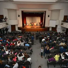 Spectacol de colinde şi scenete religioase în aşteptarea lui Moş Nicolae