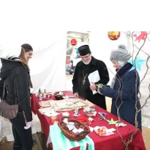 Târg caritabil pentru copii de Sfântul Nicolae la Parohia „Sfântul Fanurie“ - Mihai Bravu