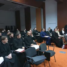 Întrunire a clericilor implicaţi în asistenţa religioasă a persoanelor hipoacuzice