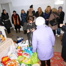 Daruri pentru bolnavii de la Plătăreşti – Călăraşi din partea Parohiei Zlătari din Capitală