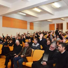 Solidaritate între părinţii din Bucureşti pentru susţinerea orei de religie