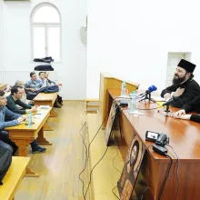 Conferinţă despre înţelesurile Sfintei Cruci