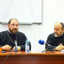 Conferinţa „Tinerii între amăgire şi dezamăgire“ la Bucureşti