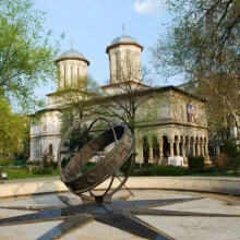 Precizare cu privire subiectul apariţiei unui „graffiti” pe suprafaţa unui perete din proximitatea monumentului „Kilometrul Zero” al României