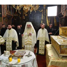 Raclă pentru moaştele Sfântului Cuvios Paisie de la Neamț sfinţită la Paraclisul istoric din Reşedinţa Patriarhală