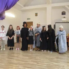 Piesa de teatru “Şcoala călugăriei” pune în valoare proiectul “Personalităţi şi locuri valoroase de lângă şcoala/biserica ta"