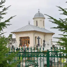 Biserica din cimitirul Mănăstirii Pasărea