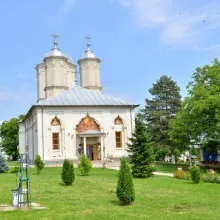 Curaj, jertfă și credinţă la Mănăstirea Pasărea