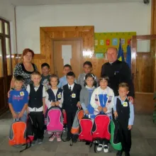 Daruri pentru copiii defavorizaţi din Floreşti, Prahova