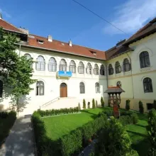 Clădirile Bisericii trebuie să fie şi reparate, nu doar folosite gratuit până la degradare totală