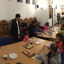 Atelier de pictură la Parohia Brâncuşi din Capitală