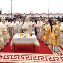 Sfinţirea bisericii mănăstirii „Intrarea Maicii Domnului în Biserică”, din Rădăuţi