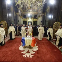 De Ziua Naţională a României, slujbă de pomenire a eroilor şi Te Deum în bisericile ortodoxe
