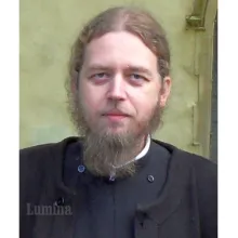 Chemați de clopotele de la Notre Dame