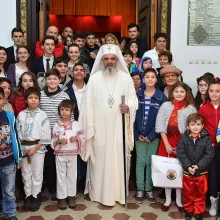 Spectacolul cultural-artistic „Sfântul Nicolae în mijlocul copiilor” - 2015