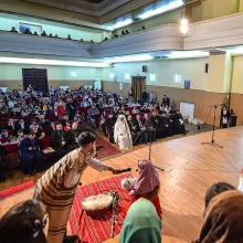 Colindul străbun: cântare sfântă şi îndemn la milostenie