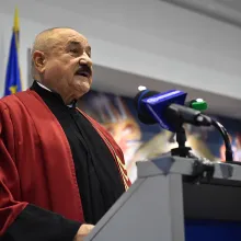 O CĂLĂUZĂ SPIRITUALĂ PENTRU IDENTITATEA, DEMNITATEA ȘI AFIRMAREA ROMÂNILOR ÎN LUMEA DE AZI