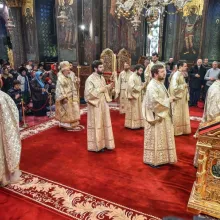 „Prin Biserică şi prin slujitorii ei ni se transmite binecuvântarea de la Dumnezeu”
