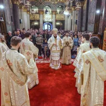 ÎPS Nicolae: „Trebuie să le clădim copiilor noștri o casă părintească și o casă spirituală care este Biserica”