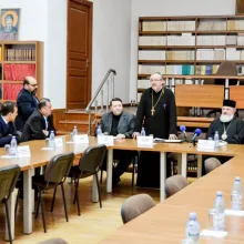 Dezbateri despre dialogul între religii