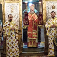 PS Ieronim Sinaitul: „Sfânta Cruce este asemenea unui copac umbros sub care ne adăpostim”
