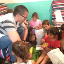 Voluntarii de la Paraclisul Catedralei Mântuirii Neamului au bucurat sufletele copiilor de la Domneşti