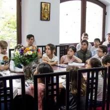 Simpozion pentru părinţi şi copii dedicat cinstirii eroilor neamului
