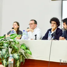 Profesorul Read Schuchardt în dialog cu studenții teologi