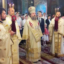 PS Timotei: Sfânta Liturghie trebuie să fie centrul vieţii noastre