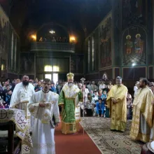 Liturghie Arhierească la Parohia „Sfântul Ilie” din Sinaia