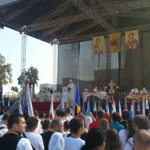 Mii de tineri şi credincioşi s-au rugat împreună cu Patriarhul Daniel la Catedrala Naţională. #ITO2016 s-a încheiat