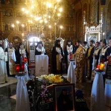 Monahia Hrisantia Sporea, fosta stareţă a Mănăstirii Tigăneşti, a fost înmormântată. PS Timotei Prahoveanul a oficiat slujba