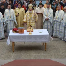 PS Varlaam Ploieşteanul a sfinţit Biserica „Sfinţii Români” din Bucureşti