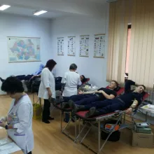 Studenţii Facultăţii de Pompieri din Capitală au donat sânge