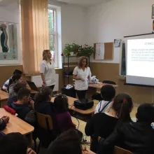 O nouă etapă a „Campaniei de prevenţie şi educaţie pentru sănătate”. Beneficiari au fost 200 copii din com. Vidra