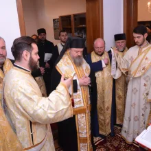 Lucrări finalizate la sediul Protopopiatului Urlaţi. PS Timotei Prahoveanul a oficiat slujba de sfinţire