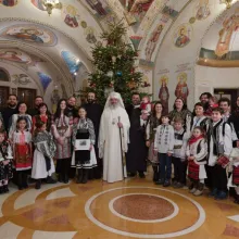 Patriarhul României: Taina Nașterii Domnului este binecuvântarea familiei