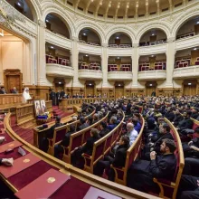Două noi volume apărute la Editura Basilica. Patriarhul Daniel anunță că în viitorul apropiat va fi publicată și Istoria parohiilor românești